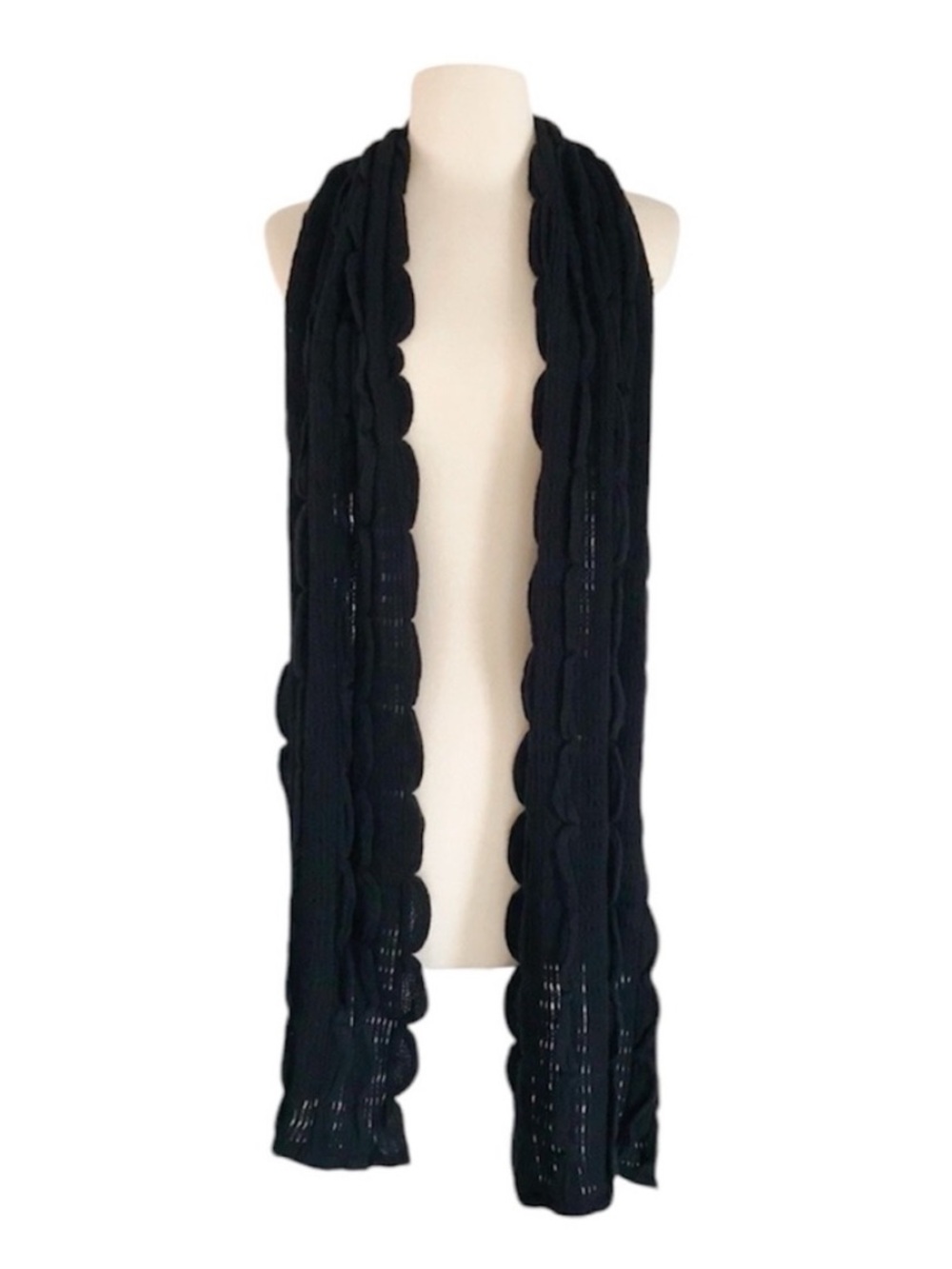 NEW NWOT Ruffle Knit Scarf